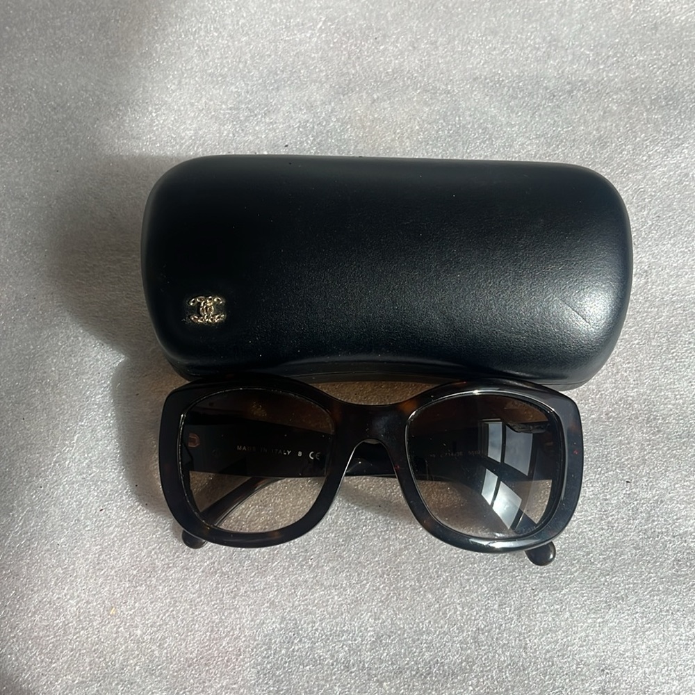 Chanel / used/ vintage/ sunglasses